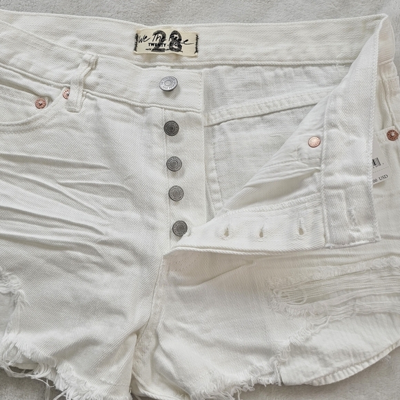 Free People Loving Good Vibrations Cutoff Shorts White Distressed Size 28 - Picture 6 of 11